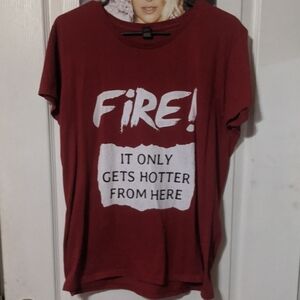Taco Bell Fire Sauce Packet Red and White Short Sleeve T-shirt Large